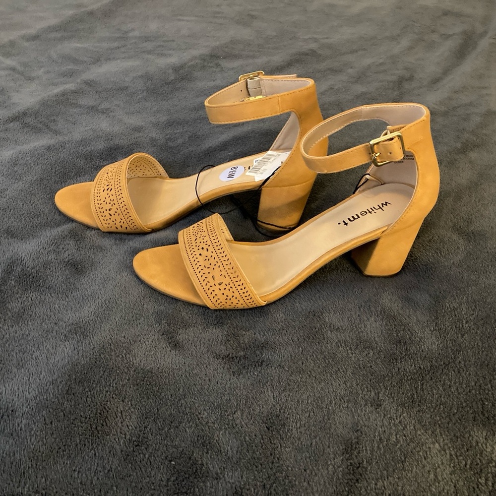 White Mountain Camel Block Heel Sandals